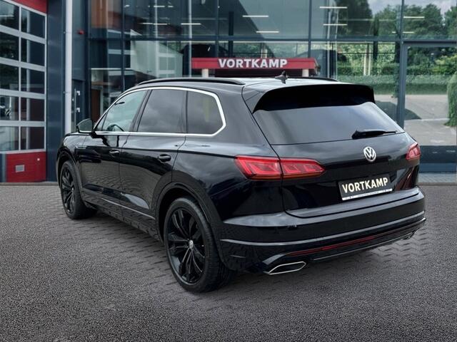 Volkswagen TOUAREG 3.0 TDI R-LINE 4MOTION PANO-DAK/TREKHAAK/DYNAUDIO/LEDER/NAVI/ACC