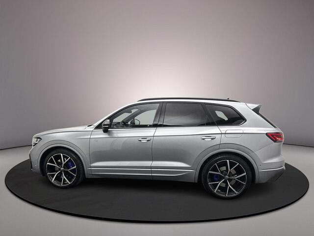 Volkswagen TOUAREG R 3.0 TSI eHybrid 462pk Tiptronic Trekhaak, Luchtvering, Panoramadak, Adaptive cruise control, Elektrische achterklep, LED matrix koplampen, 360 camera, Lederen bekleding