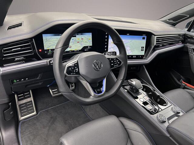 Volkswagen TOUAREG R 3.0 TSI eHybrid 462pk Tiptronic Trekhaak, Luchtvering, Panoramadak, Adaptive cruise control, Elektrische achterklep, LED matrix koplampen, 360 camera, Lederen bekleding
