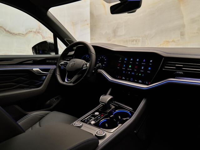Volkswagen TOUAREG R V6 eHybrid 4Motion, pano, tr.haak, Dynaudio, 22'', HUD, luchtv., matrix-LED, memory, HUD, keyless, ACC, privacy
