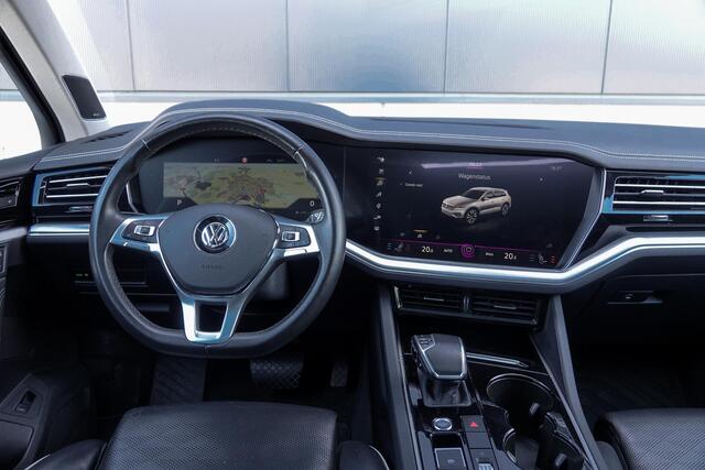 Volkswagen TOUAREG 3.0 TDI R-Line *Luchtvering / Vierwielbesturing / Stoel-ventilatie + massage / Panorama / Memory / HUD*