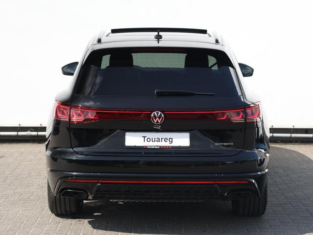 Volkswagen TOUAREG R 3.0 eHybid 340 kW / 462 pk SUV 8 vesn. Tiptonic 4 Motion | Panoramadak | Trekhaak | Luchtvering | Black pack