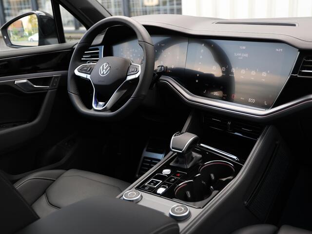 Volkswagen TOUAREG R 3.0 eHybid 340 kW / 462 pk SUV 8 vesn. Tiptonic 4 Motion | Panoramadak | Trekhaak | Luchtvering | Black pack