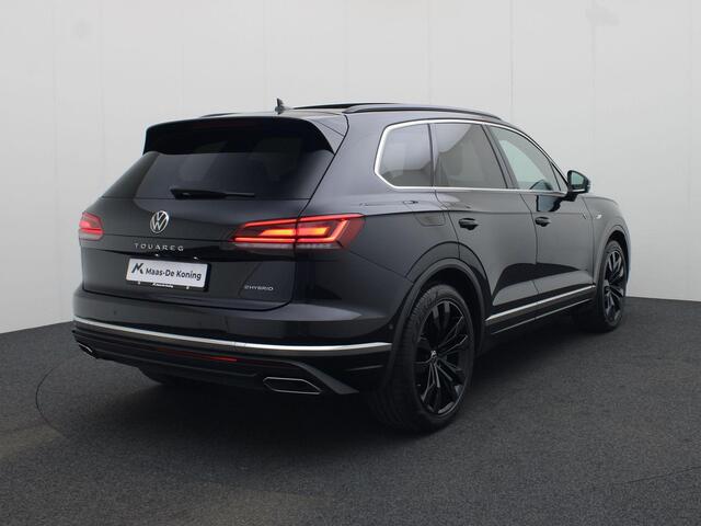 Volkswagen TOUAREG 3.0 TSi 280kW/381PK 4MOTION R Elegance · Panoramadak · Leder · Luchtvering