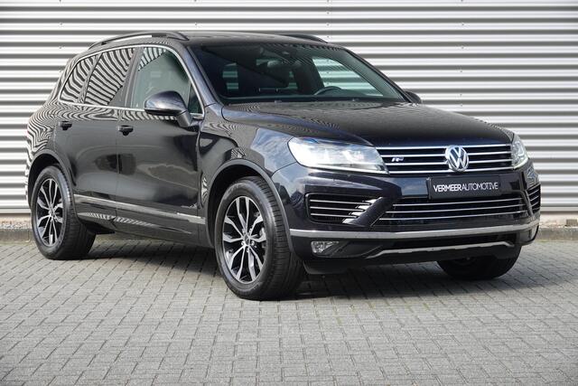 Volkswagen TOUAREG 3.0 TDI Exclusive Series R-Line | Panoramadak | Trekhaak | Memory | Camera | DAB |