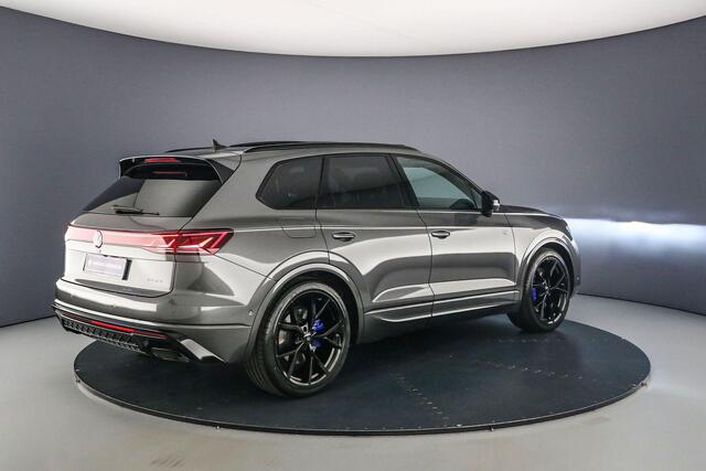 Volkswagen TOUAREG R 3.0 TSI eHybrid 462pk Tiptronic Trekhaak, Luchtvering, DYN audio, Lederen bekleding, Panoramadak, Head up display, Elektrische achterklep, Adaptive cruise control