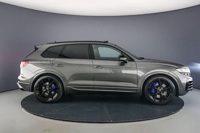 Volkswagen TOUAREG R 3.0 TSI eHybrid 462pk Tiptronic Trekhaak, Luchtvering, DYN audio, Lederen bekleding, Panoramadak, Head up display, Elektrische achterklep, Adaptive cruise control
