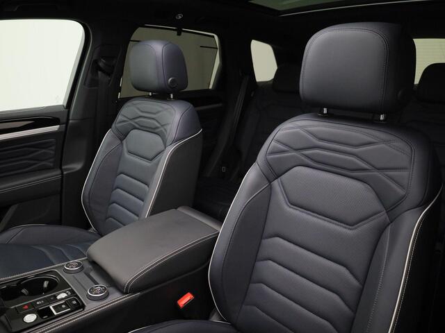 Volkswagen TOUAREG 3.0 TSieHybrid 280kW/381PK 4MOTION Elegance · Panoramadak · Leder · Trekhaak · Garantie tot 17-01-2029 of 100000km