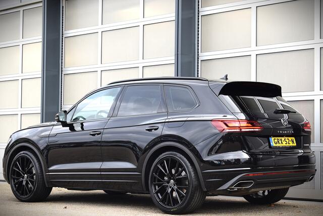 Volkswagen TOUAREG 3.0 TSi eHybrid 4MOTION Panodak | Head-Up Display | ACC | 360° camera | Luchtvering
