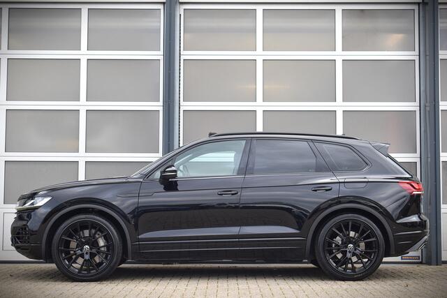 Volkswagen TOUAREG 3.0 TSi eHybrid 4MOTION Panodak | Head-Up Display | ACC | 360° camera | Luchtvering