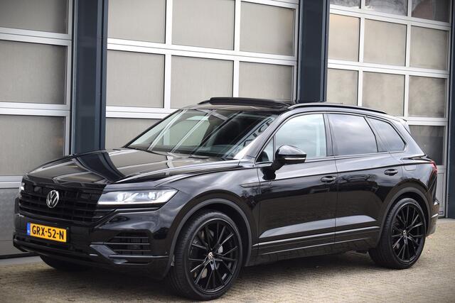 Volkswagen TOUAREG 3.0 TSi eHybrid 4MOTION Panodak | Head-Up Display | ACC | 360° camera | Luchtvering