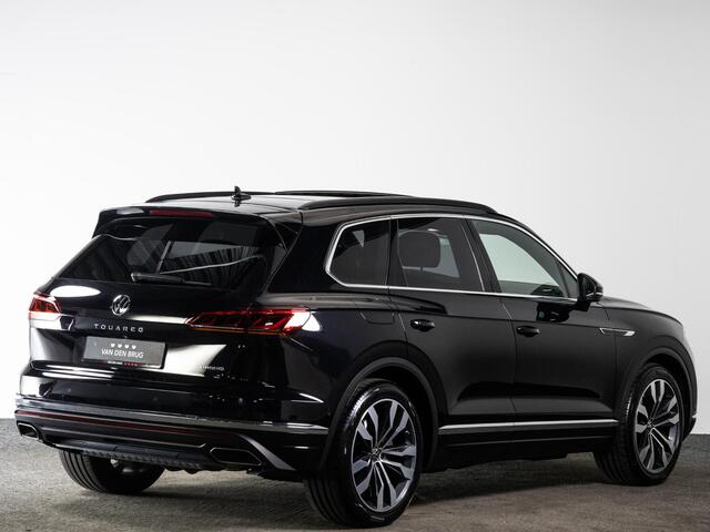 Volkswagen TOUAREG 3.0 TSI 381 PK eHybrid 4MOTION Elegance | LED Plus | Panoramadak | SoftClose | Head-Up | Nightvision | Trekhaak |
