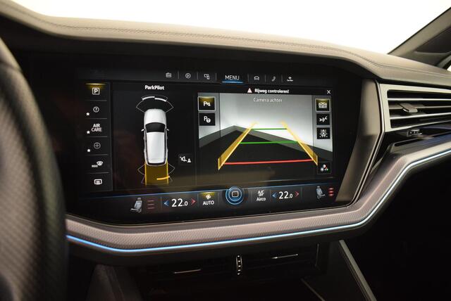 Volkswagen TOUAREG R 3.0 TSI 462pk 4MOTION R-Line Trekhaak Camera Keyless Luchtvering Virtual Cockpit Navigatie Panoramadak