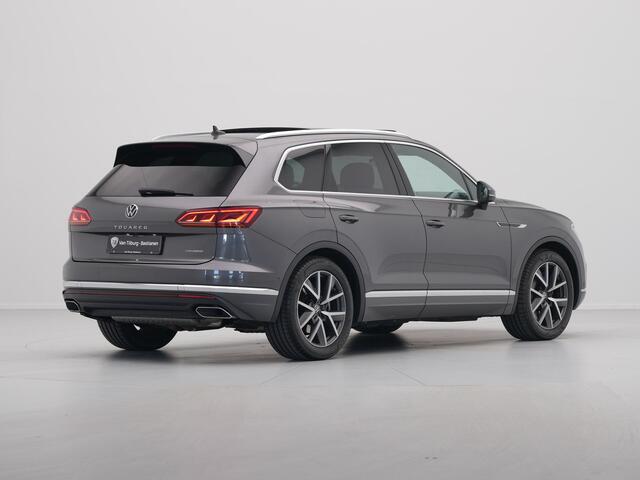 Volkswagen TOUAREG 3.0 TSi eHybrid 4MOTION Elegance Panorama Luchtvering Camera Leder