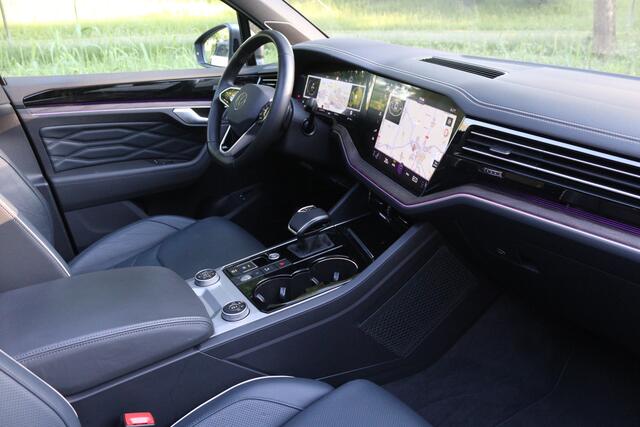 Volkswagen TOUAREG 3.0 TSi eHybrid Atmosphere Pano/Puglia leder/IQ.Light/360/Massage/21"Suzuka/Keyless/Luchtvering/Dynaudio/Trekhaak wegkl.