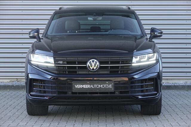 Volkswagen TOUAREG 3.0 TSi eHybrid 4MOTION R | Pano | Trekhaak | Massage | HUD | DynAudio | Soft Close | 22" |
