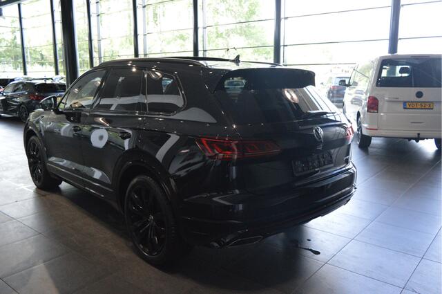 Volkswagen TOUAREG 3.0 TSi eHybrid R 4MOTION leer pano head up lucht 21 inch !!
