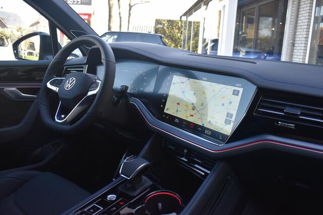 Volkswagen TOUAREG 3.0 TSi eHybrid 4M R Pano Trekhaak Dynaudio Puglia Massage Zitklima