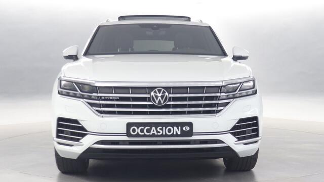 Volkswagen TOUAREG 3.0 TSI eHybrid 381pk PHEV 4MOTION Elegance / Panoramadak / Luchtvering / iQ Light