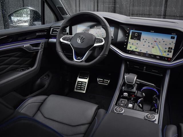 Volkswagen TOUAREG 3.0 TSi eHybrid 4MOTION R | HEAD-UP | DYNAUDIO | 360 CAMERA | SOFT-CLOSE | PANORAMADAK | KEYLESS ACCESS | STOELMASSAGE | TREKHAAK | AMBIANCE INTERIEUR | SHADOW-LINE | MEMORY SEATS