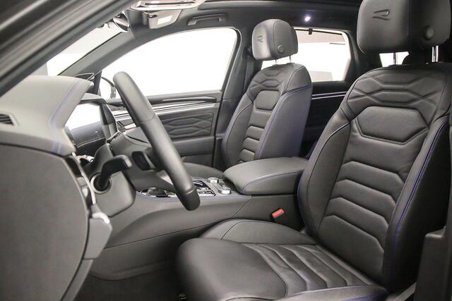 Volkswagen TOUAREG R 3.0 TSI eHybrid 462pk Tiptronic Trekhaak, Luchtvering, Panoramadak, Lederen bekleding, Adaptive cruise control, 360 camera, Navigatie, Elektrische achterklep