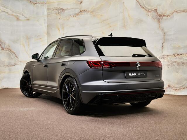 Volkswagen TOUAREG R V6 eHybrid 4Motion, Matte lak, pano, tr.haak, Dynaudio, 22'', luchtv., matrix-LED, memory, HUD, keyless, ACC, privacy