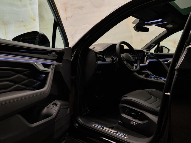 Volkswagen TOUAREG R V6 eHybrid 4Motion, Matte lak, pano, tr.haak, Dynaudio, 22'', luchtv., matrix-LED, memory, HUD, keyless, ACC, privacy