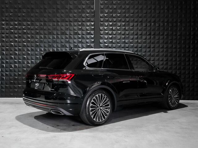 Volkswagen TOUAREG 3.0 TSi eHybrid 4MOTION Elegance | 75 km!! | Luchtv. | Pano | Trekh. | HUD | Stoelvent. + massage | 21 "
