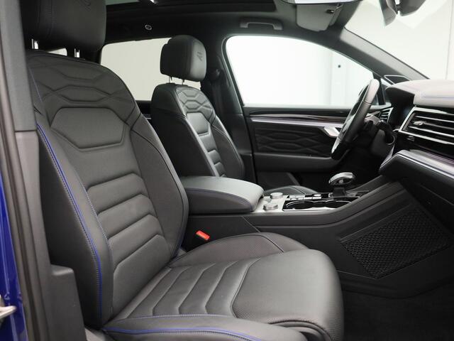 Volkswagen TOUAREG 3.0 TSi 4MOTION R | PANO | STOELVENT. + MASSAGE | LUCHTVERING | TREKHAAK