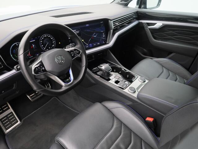 Volkswagen TOUAREG 3.0 TSi 4MOTION R | PANO | STOELVENT. + MASSAGE | LUCHTVERING | TREKHAAK