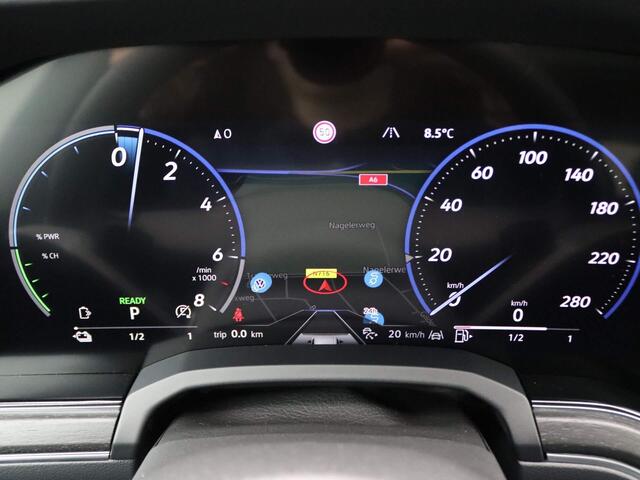 Volkswagen TOUAREG 3.0 TSi eHybrid 4MOTION Elegance 381PK DSG 360 gr. camera, head-up, trekhaak, leder, stoelventilatie, luchtvering, keyless, stoelverwarming&koeling, virtual pedal, alarm, 21'' lichtmetaal