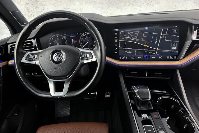 Volkswagen TOUAREG 3.0 V6 TDI 286PK Automaat | Leder | Panoramadak | Head-up | Adaptief cruise control