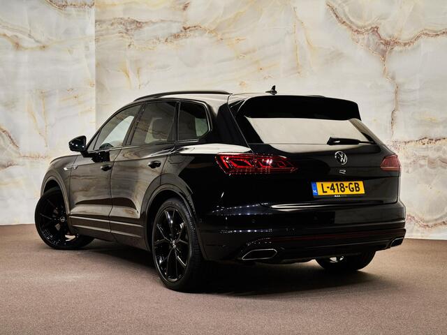 Volkswagen TOUAREG R V6 eHybrid 4Motion, pano, tr.haak, luchtv., massage, stl.ventilatie, memory, Dynaudio, matrix-LED, softclose, 22'', HUD, ACC