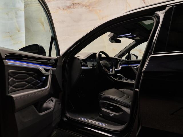 Volkswagen TOUAREG R V6 eHybrid 4Motion, pano, tr.haak, luchtv., massage, stl.ventilatie, memory, Dynaudio, matrix-LED, softclose, 22'', HUD, ACC