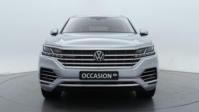 Volkswagen TOUAREG 3.0 TSi 381pk eHybrid 4MOTION PHEV / Nachtzicht Luchtvering Leder Panoramadak