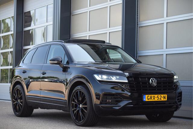 Volkswagen TOUAREG 3.0 TSi eHybrid 4MOTION Panodak | Head-Up Display | ACC | 360° camera | Luchtvering