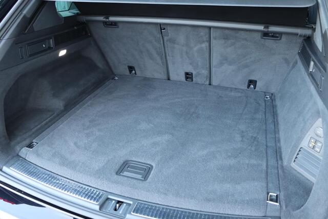 Volkswagen TOUAREG 3.0 TSI eHybrid 4Motion Elegance 380pk Tiptronic