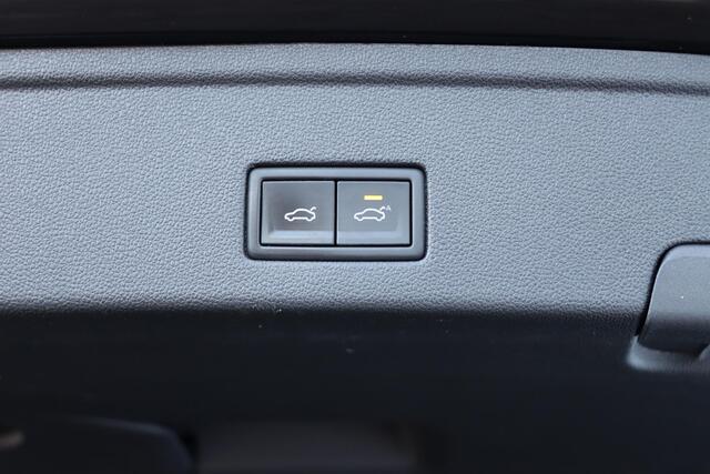 Volkswagen TOUAREG 3.0 TSI eHybrid 4Motion Elegance 380pk Tiptronic
