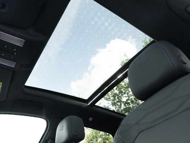 Volkswagen TOUAREG 3.0 TSi eHybrid 4MOTION R - Pano - Trekhaak - ACC - Stoelventilatie - 360 Camera