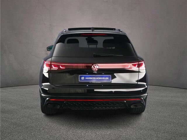 Volkswagen TOUAREG R 3.0 TSI eHybrid 462pk Tiptronic Panoramadak, Luchtvering, Lederen bekleding, Head up display, DYN Audio, Adaptive cruise control, Achteruitrijcamera