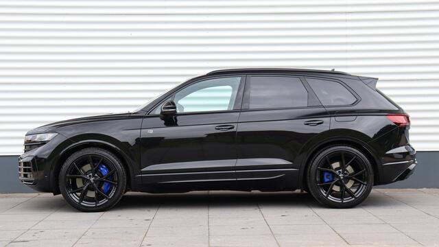 Volkswagen TOUAREG 3.0 TSi eHybrid 4MOTION R Edition | Stoelventilatie | Head-up | Panoramadak | Trekhaak