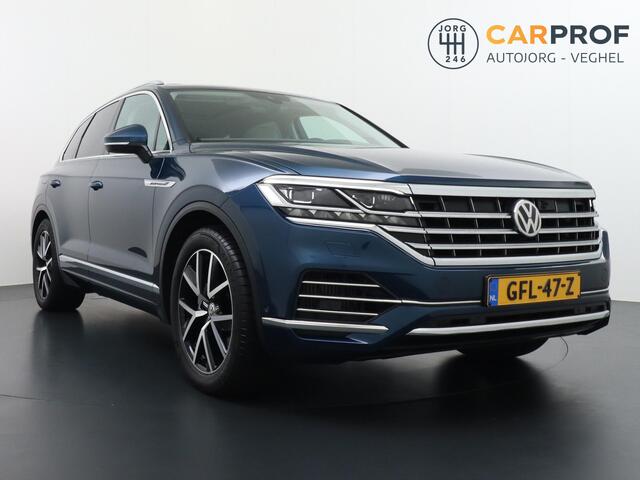Volkswagen TOUAREG 3.0 TSI Elegance Trekhaak | Pano | Camera | Navigatie|