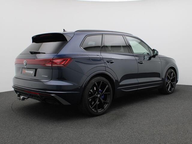 Volkswagen TOUAREG 3.0 TSi eHybrid 4MOTION R Edition 463PK DSG Pano-Schuifdak, Puglia Leder, 360gr. Camera, Stoelverwarming & Koeling, Memorystoel, Servosluiting, Head-Up Display, Trekhaak, 22" LM Velgen