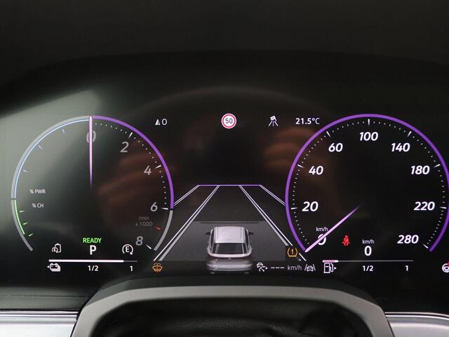 Volkswagen TOUAREG 3.0 TSi eHybrid 4MOTION R Edition 463PK DSG Pano-Schuifdak, Puglia Leder, 360gr. Camera, Stoelverwarming & Koeling, Memorystoel, Servosluiting, Head-Up Display, Trekhaak, 22" LM Velgen