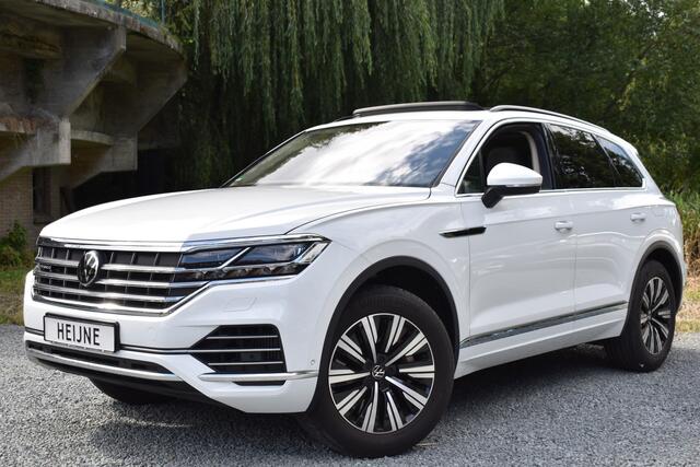Volkswagen TOUAREG 3.0 TSi eHybrid ATMOSPHERE 4MOTION CAMERA/TREKHAAK/HEAD-UP/PANORAMADAK