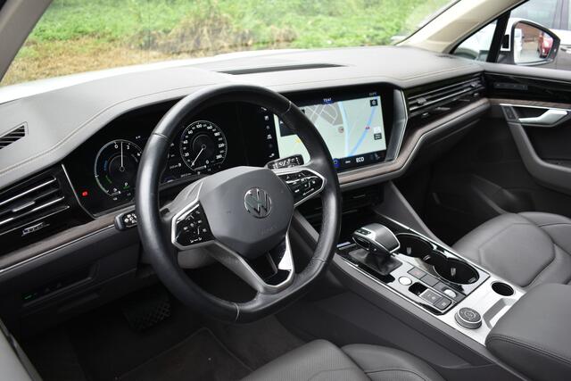 Volkswagen TOUAREG 3.0 TSi eHybrid ATMOSPHERE 4MOTION CAMERA/TREKHAAK/HEAD-UP/PANORAMADAK