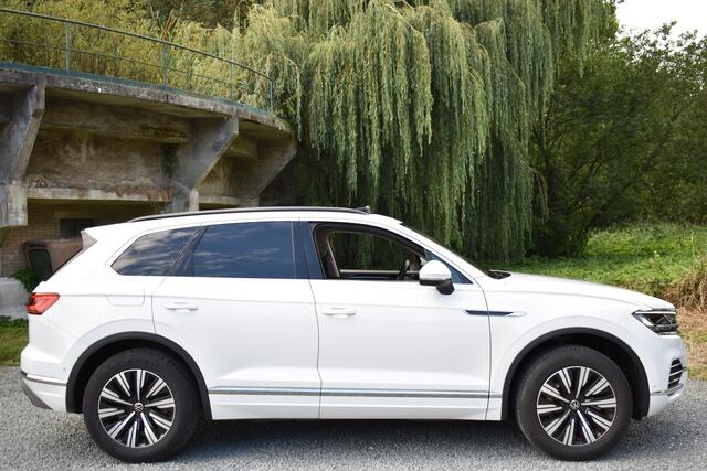 Volkswagen TOUAREG 3.0 TSi eHybrid ATMOSPHERE 4MOTION CAMERA/TREKHAAK/HEAD-UP/PANORAMADAK