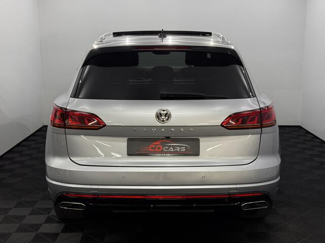 Volkswagen TOUAREG 3.0 TDI R-Line Pano, Leder, camera, Navi, Elektrische achterklep, Stoelverwarming, Trekhaak, Keyless start