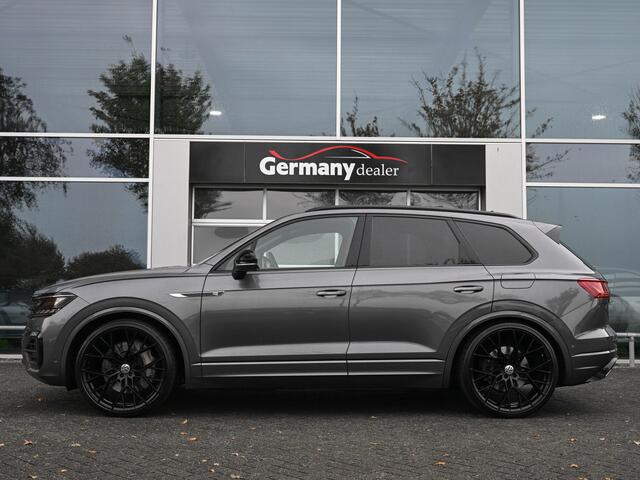 Volkswagen TOUAREG 3.0TSI eHybrid 462pk 4Motion R-Line Pano DynAudio Lucht Softclose Tr.haak VOL!