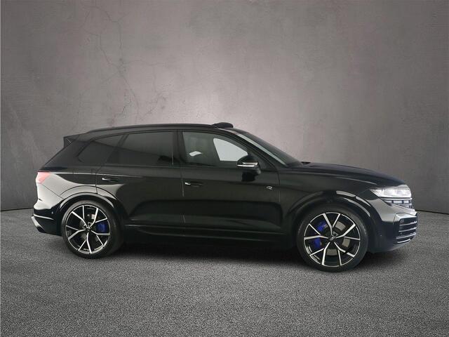 Volkswagen TOUAREG R Edition 3.0 TSI eHybrid 462pk Tiptronic Panoramadak, Luchtvering, Lederen bekleding, 360 camera, Elektrische achterklep, LED matrix koplampen